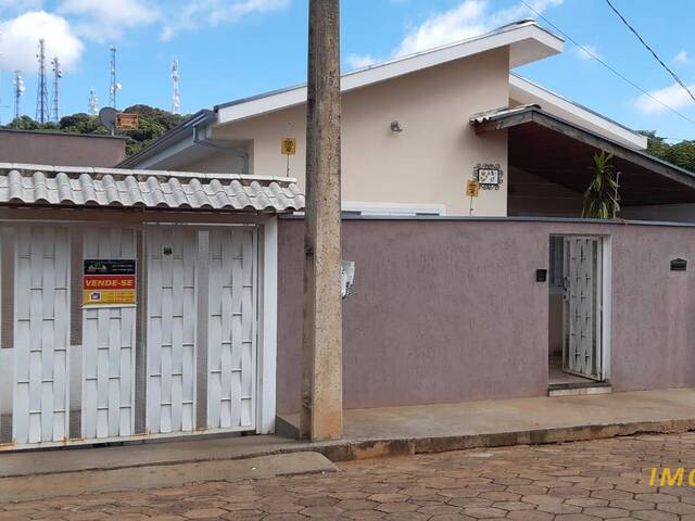 #CA18 - Casa para Venda em Nova Resende - MG - 2