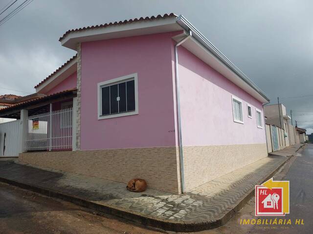 #CA24 - Casa para Venda em Nova Resende - MG - 2